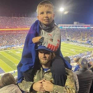 Meet your Posher, Eli